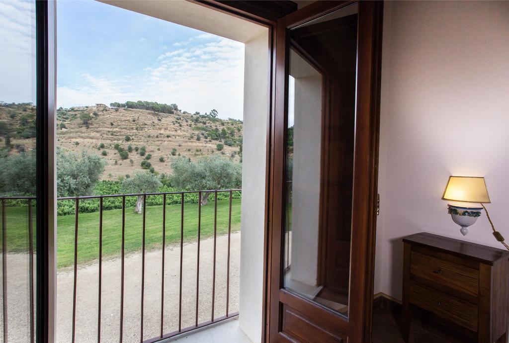 Antica Tenuta Del Nanfro Caltagirone Ruang foto
